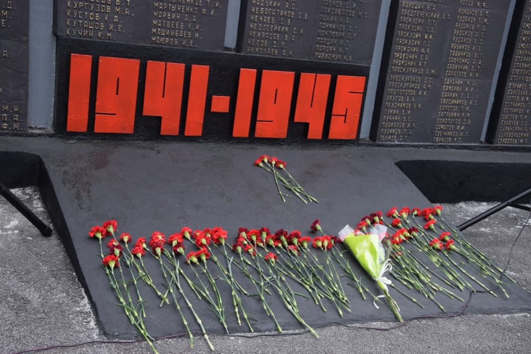 В преддверии Дня Победы в городах Кузбасса установили артиллерийские орудия