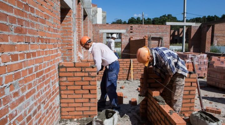 Строительная отрасль Кузбасса готова трудоустроить более 3000 работников