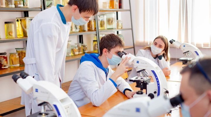 В Кузбассе ежегодно увеличивается количество бюджетных мест для будущих медиков