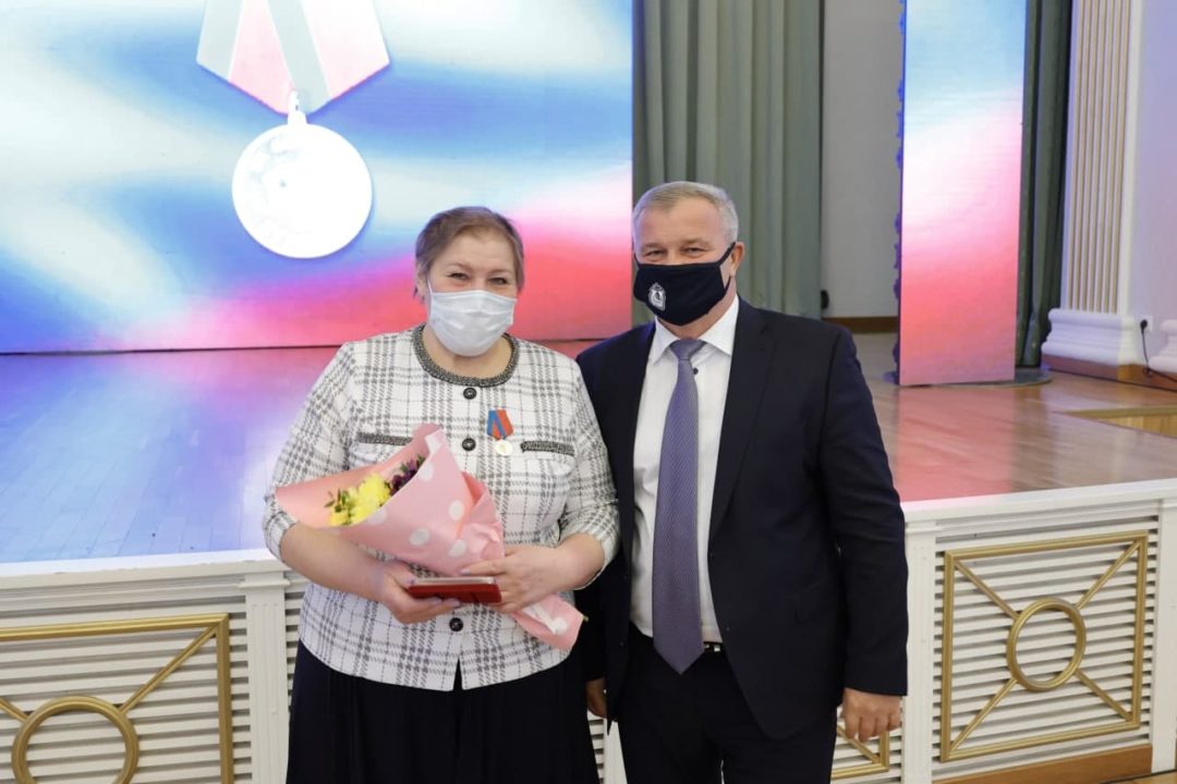 Энергетики Кузбасса получили награды в честь профессионального праздника