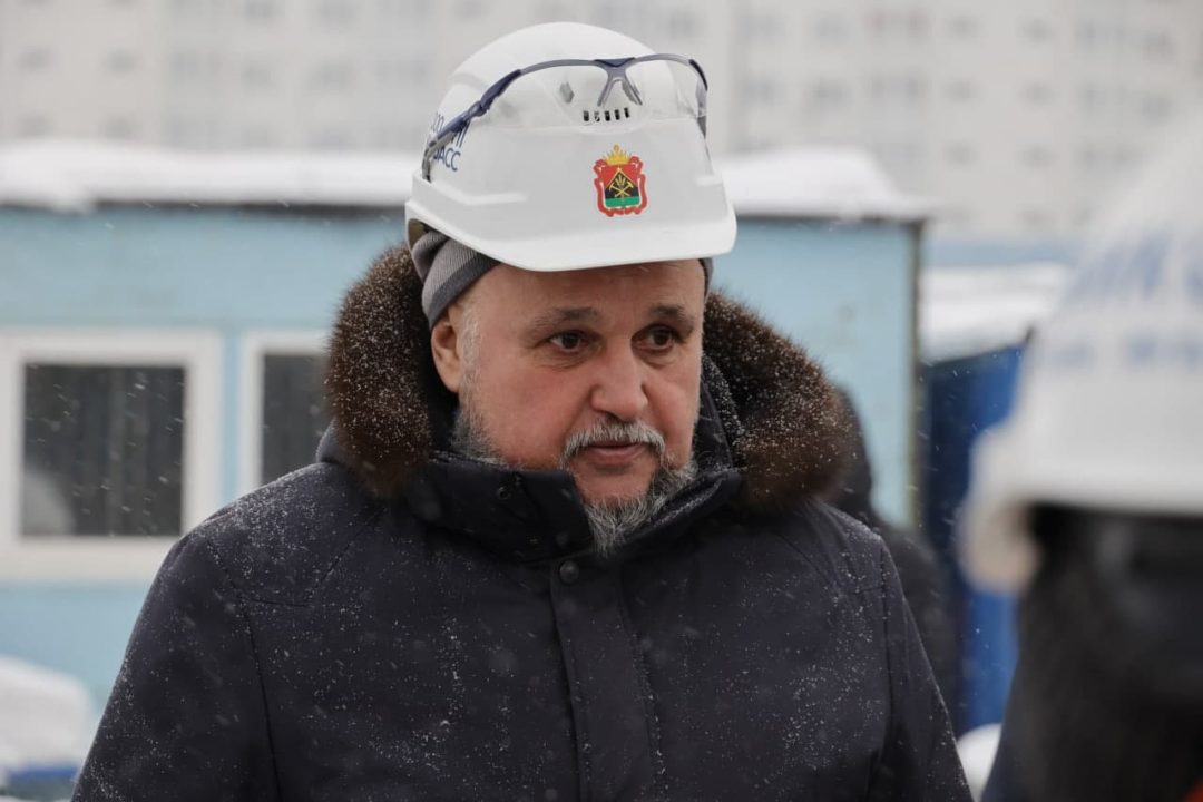 Сергей Цивилев проинспектировал строительство «Кузбасс-Арены»