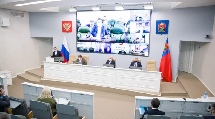 В Кузбассе наметилось снижение заболеваемости COVID-19 среди детей