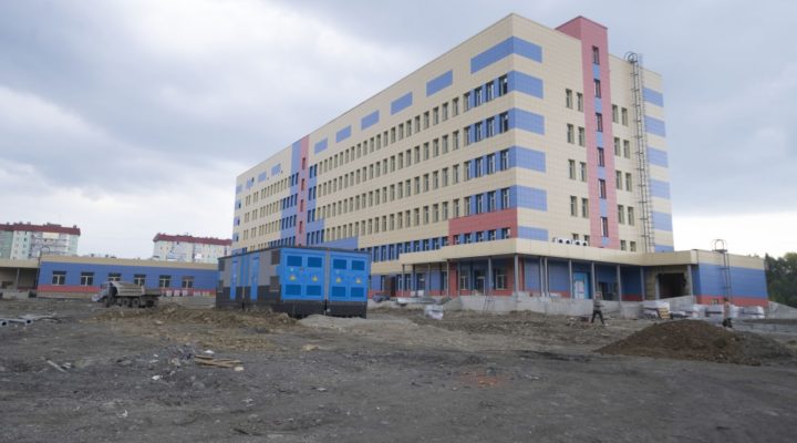 Новая больница в Междуреченске начнет работу до конца года
