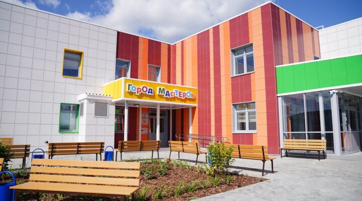 Сергей Цивилев проверил готовность к открытию нового детского сада в Юрге