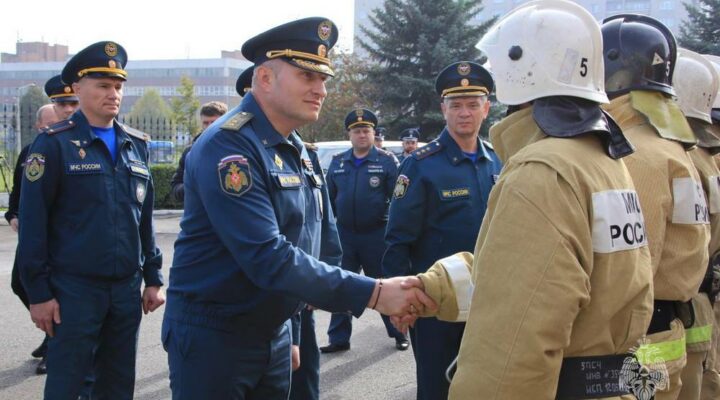 Глава МЧС России Александр Куренков высоко оценил работу кузбасских пожарных и спасателей