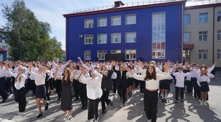 В кузбасском городе открыли лицей после капремонта