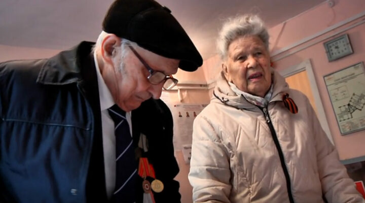 В Новокузнецке одним из первых проголосовал 98-летний ветеран ВОВ