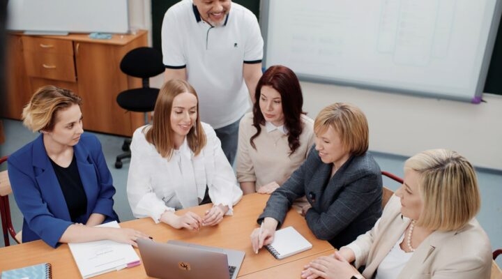 Сферум приглашает кузбасских педагогов на «Цифровой педсовет»