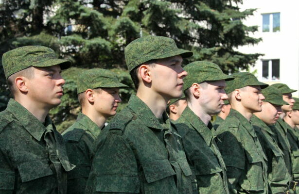 Защита Отечества с оружием в руках