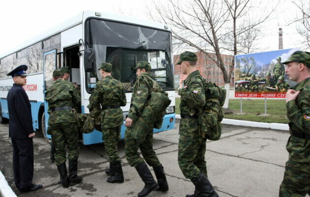 Кузбассовцы идут защищать Родину