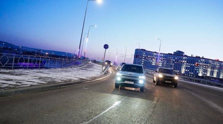 Сергей Цивилев протестировал электромобиль «Москвич» на дорогах Кузбасса