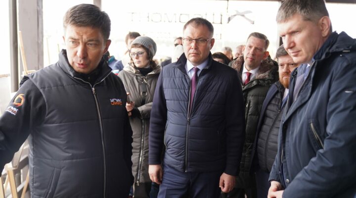 Министр экономического развития РФ Максим Решетников и губернатор Илья Середюк обсудили реализацию инвестпроектов в СТК «Шерегеш»