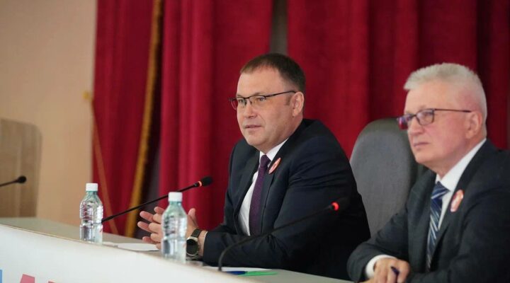 Илья Середюк встретился с профсоюзным активом Кузбасса