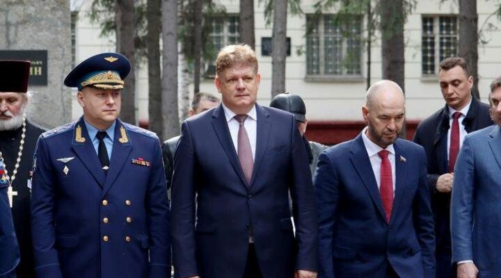 Анатолий Серышев поздравил зенитчиков с профессиональным праздником