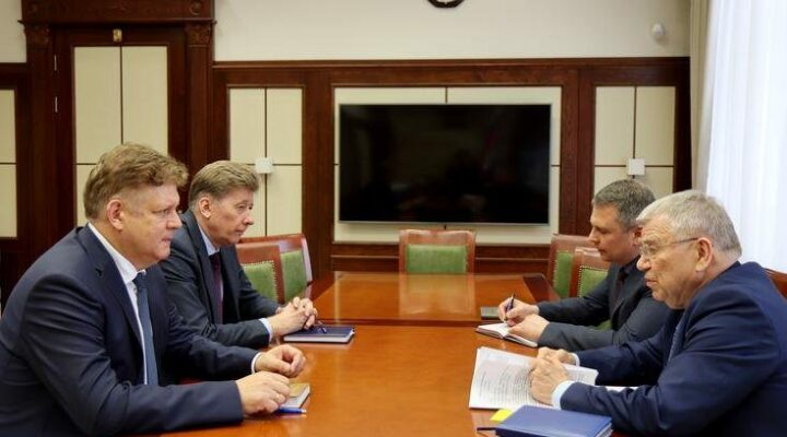 Полномочный представитель президента провел встречу с председателем Сибирского отделения РАН