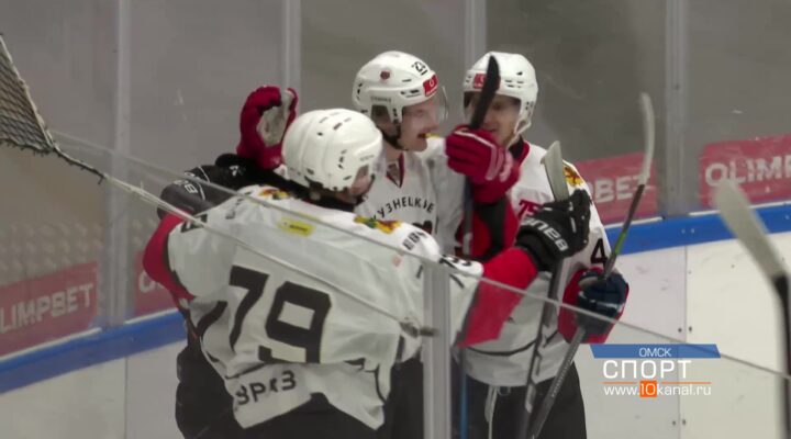 «Кузнецкие Медведи» пока заработали 1 балл