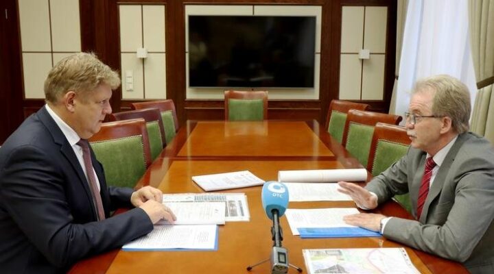 Полпред Анатолий Серышев обсудил с Николаем Красниковым перспективы развития наукограда Кольцово