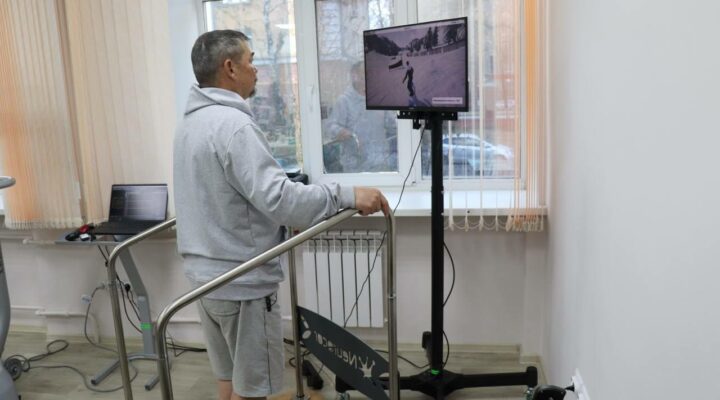 Новая аппаратура для реабилитации появилась в медцентре в Кемерове