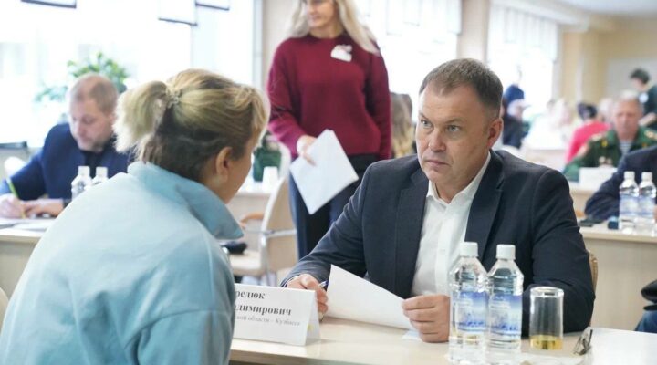 Илья Середюк провел личный прием участников СВО и их родных