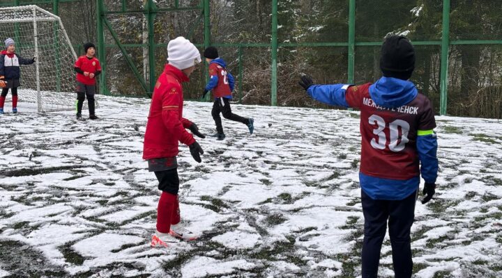 В Междуреченске определился победитель ежегодного турнира по футболу