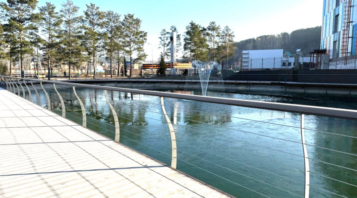 В Калтане открыли новый городской парк с озерами и террасами