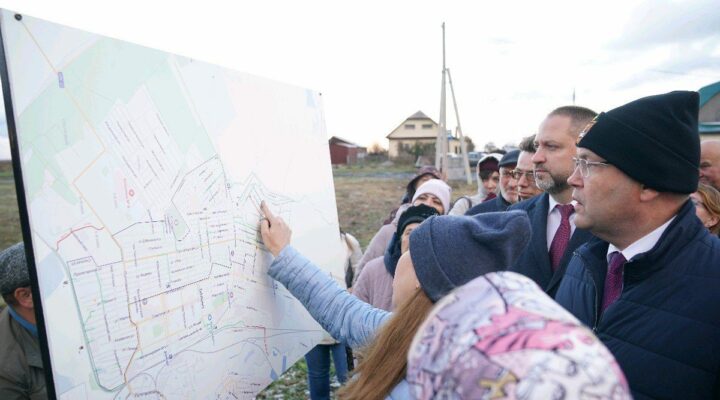 Вода начинает уходить из затопленных погребов в Белове