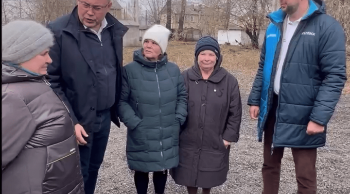 «Важно, чтобы новую свалку не создали»: Илья Середюк проверил проблемный двор в Киселевске «Важно, чтобы новую свалку не создали»: Илья Середюк проверил проблемный двор в Киселевске