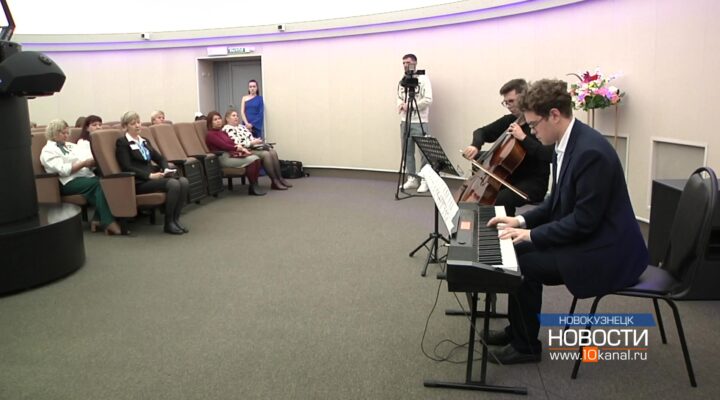 Праздник женщин, находящихся в положении