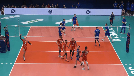 «Динамо-ЛО» обыграл «Кузбасс» на матче в Кемерове