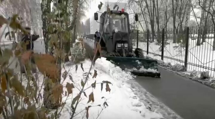 Губернатор Кузбасса назвал территории, где хуже всего чистят улицы от снега